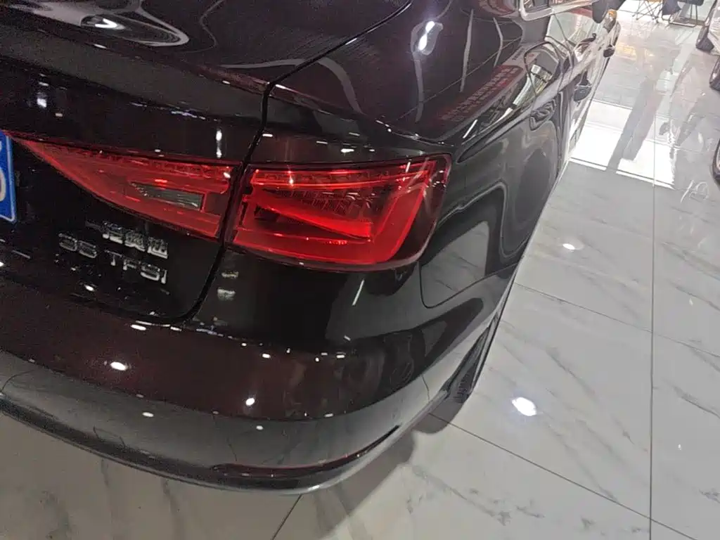 Audi A3 2015 Limousine 35 TFSI Million Commemorative Comfort Model купить на сайте DeffCars