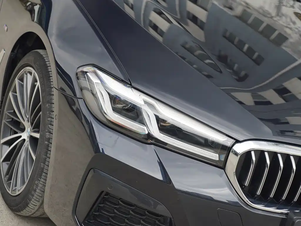 BMW 5 Series 2023 facelift 530Li leading M sports package купить на сайте DeffCars