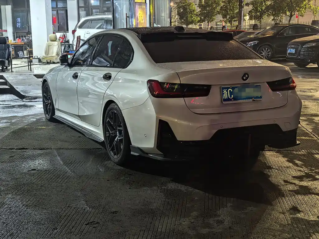 BMW 3 Series 2025 330Li M Sports Night Package купить на сайте DeffCars