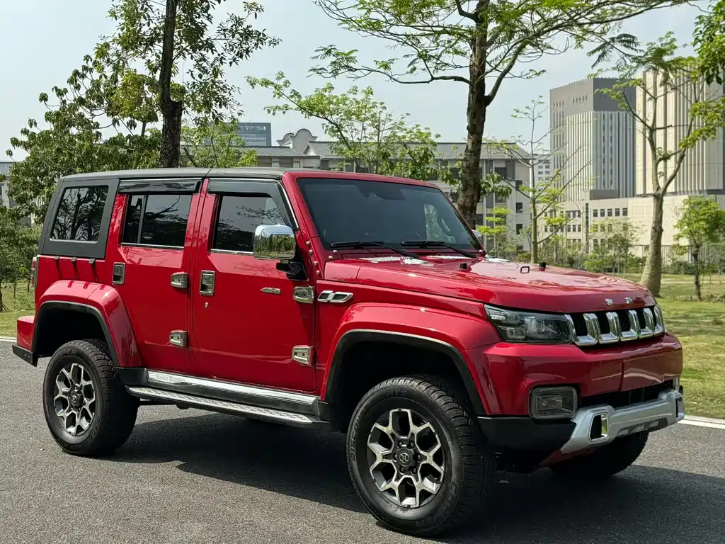 Beijing Off-Road BJ40 2019 PLUS 2.3T automatic four-wheel drive flagship version National VI купить на сайте DeffCars