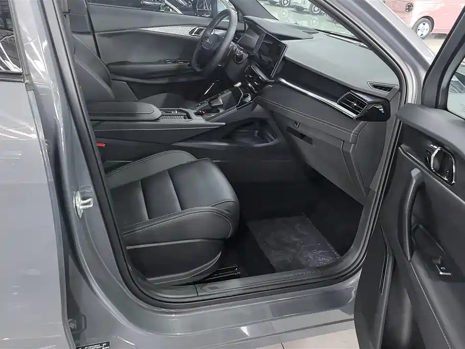 Lynk & Co 06 2023 Remix 1.5T Pro купить на сайте DeffCars