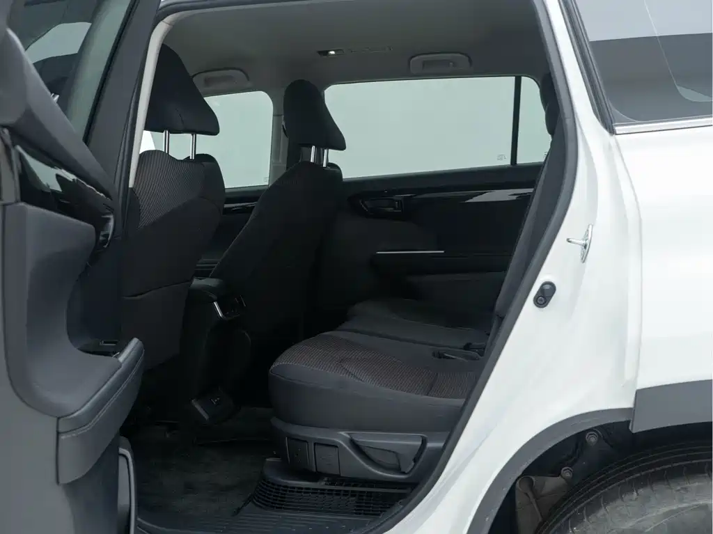 Highlander 2024 2.5L smart electric hybrid dual-engine two-wheel drive elite version 7 seats купить на сайте DeffCars