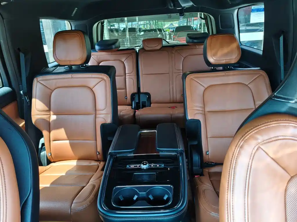 Navigator 2022 3.5T Honor Edition купить на сайте DeffCars