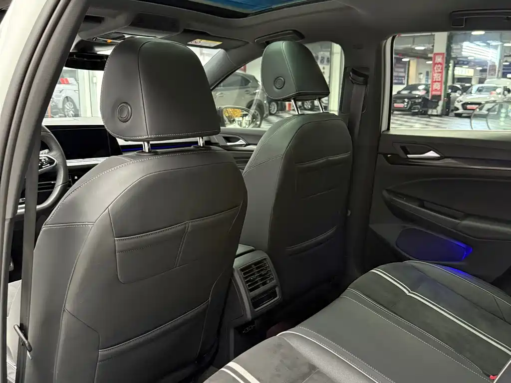 Golf 2023 facelift 280TSI DSG R-Line купить на сайте DeffCars