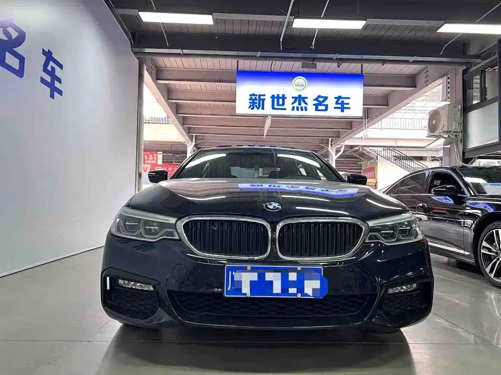 BMW 5 Series 2018 525Li M Sports Package купить на сайте DeffCars