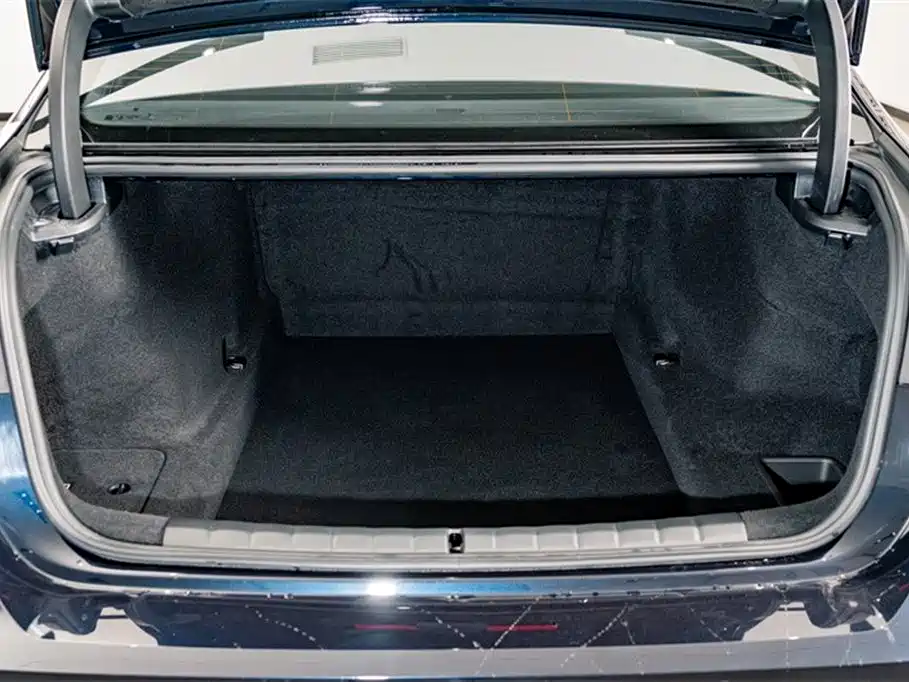 BMW 7 Series 2023 740Li Exclusive M Sports Package купить на сайте DeffCars