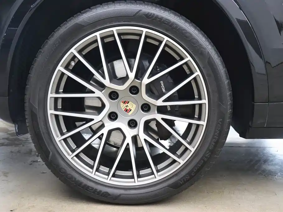 Cayenne 2023 Cayenne 3.0T Platinum Edition купить на сайте DeffCars