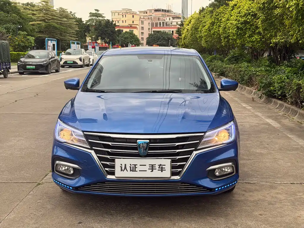 Roewe i5 2019 1.5L automatic 4G Internet Langham Edition купить на сайте DeffCars