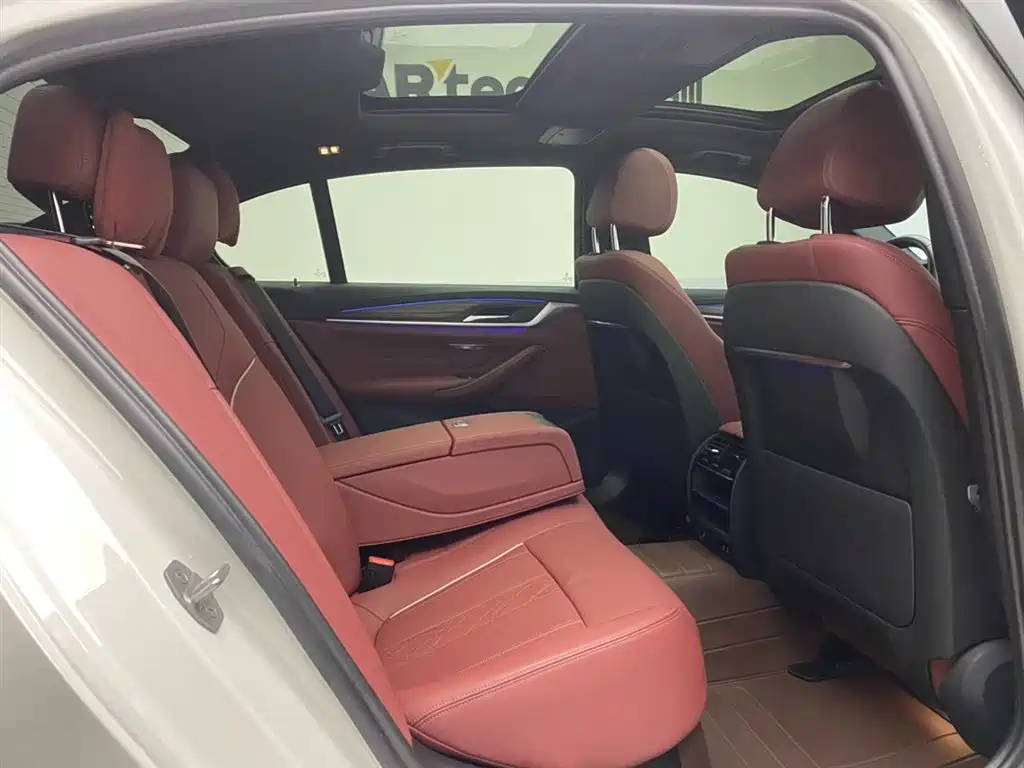 BMW 5 Series 2022 facelift 530Li leading M sports package купить на сайте DeffCars