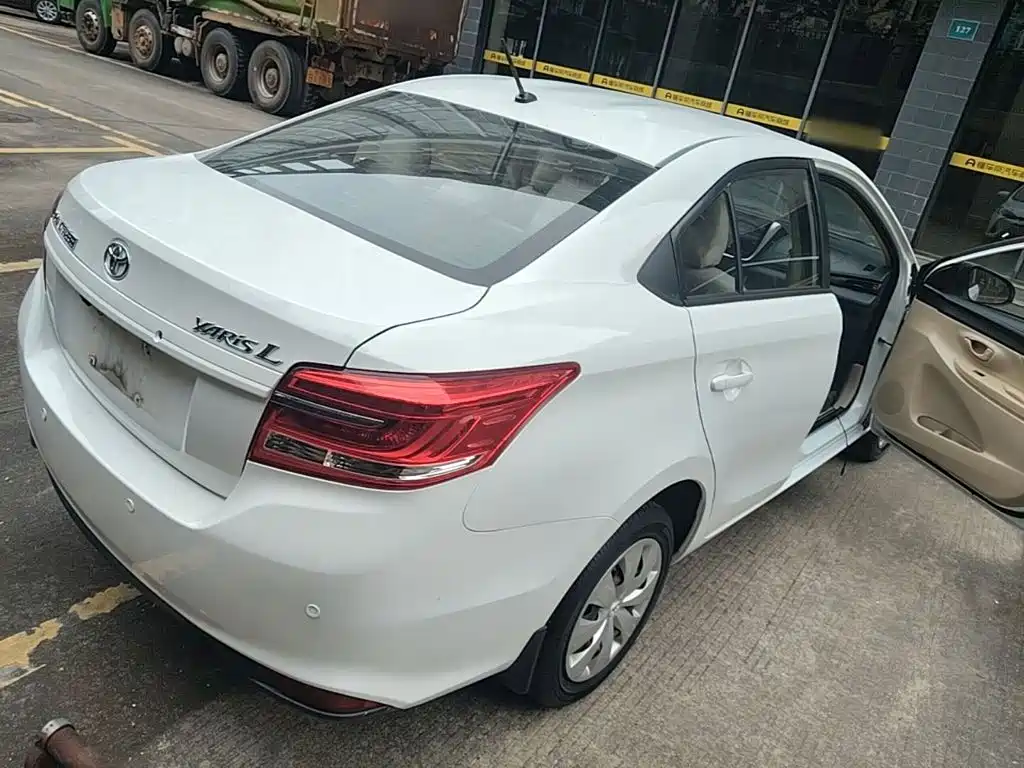 YARiS L Enjoy 2019 1.5E CVT Charming Edition National VI купить на сайте DeffCars