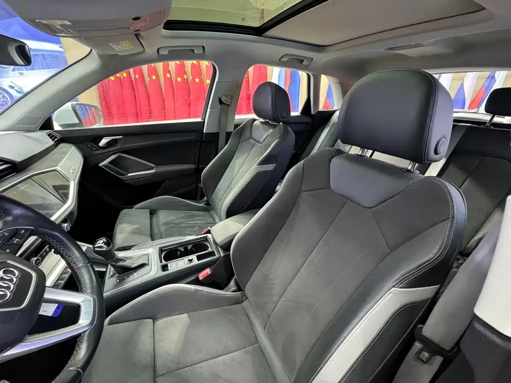 Audi Q3 2022 35 TFSI aggressive and dynamic купить на сайте DeffCars