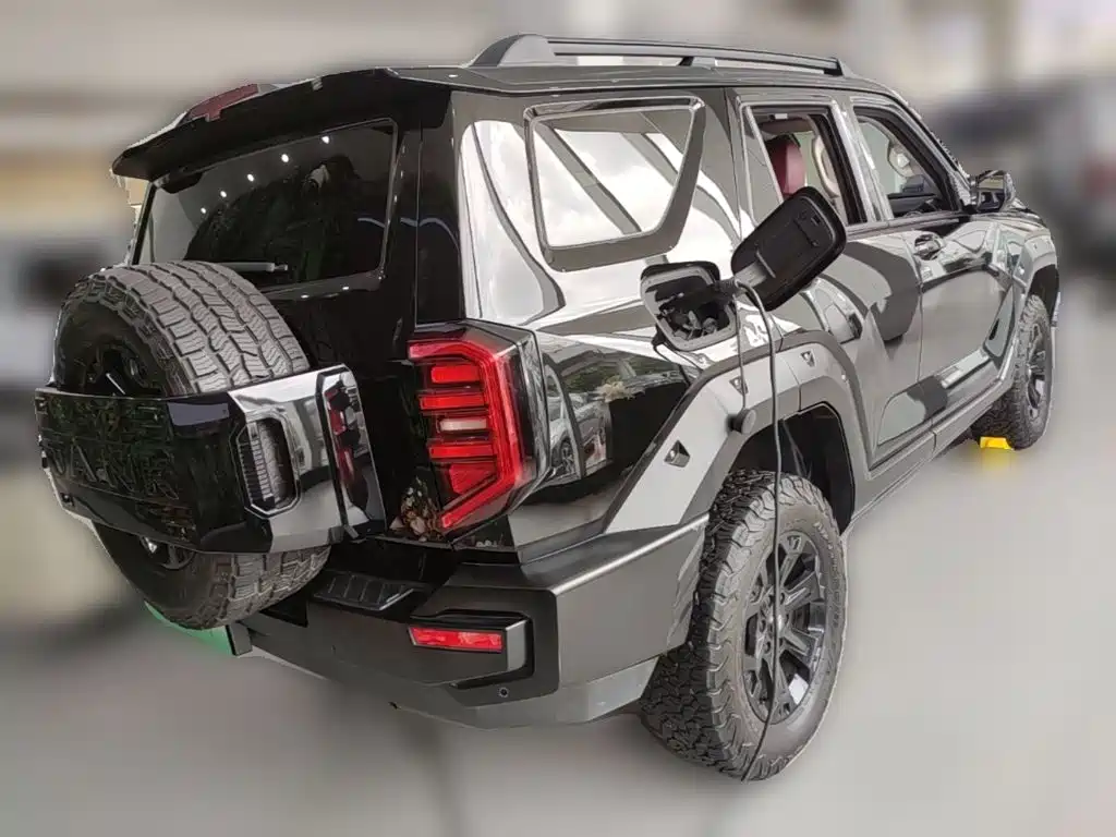 TANK 400 New Energy 2024 Hi4-T off-road version купить на сайте DeffCars