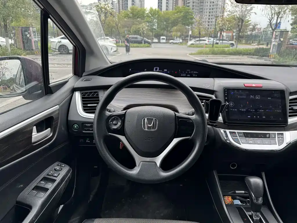 Jade 2017 1.8L automatic comfort version 5 seats купить на сайте DeffCars
