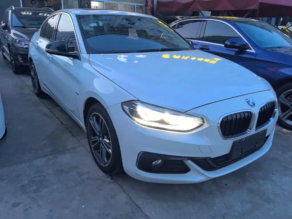 BMW 1 Series 2018 118i Sports купить на сайте DeffCars