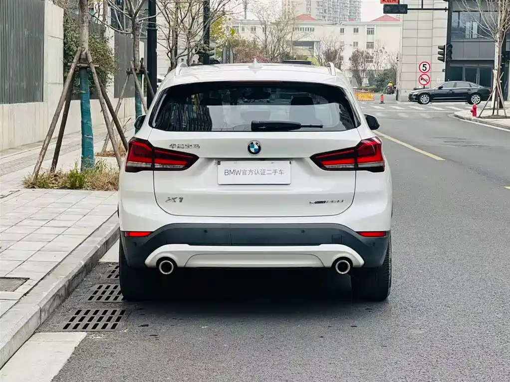 BMW X1 2022 sDrive25Li Leading Model купить на сайте DeffCars