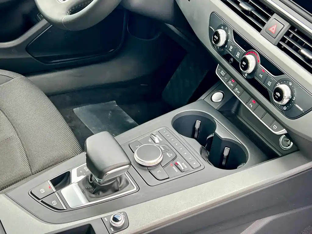 Audi A4L 2019 40 TFSI Enterprising National VI купить на сайте DeffCars