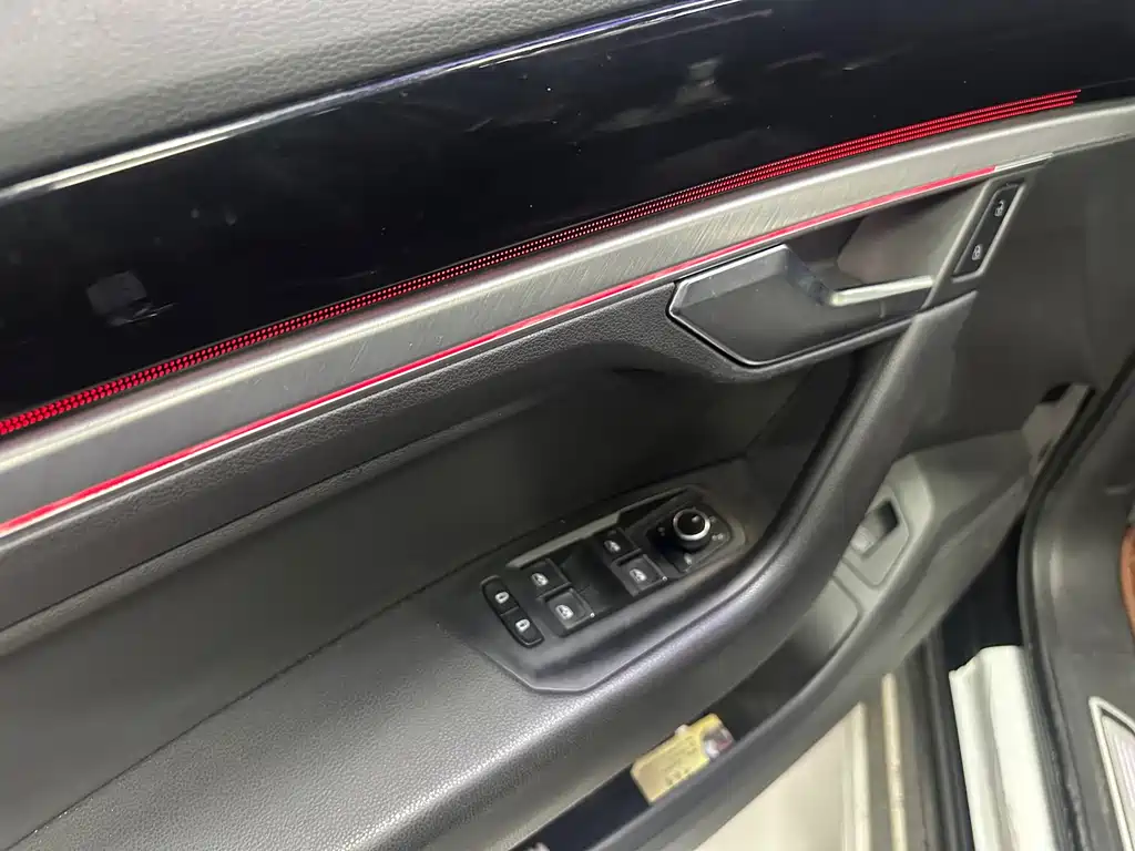 Touareg 2019 2.0TSI Sharp Wing Edition National VI купить на сайте DeffCars