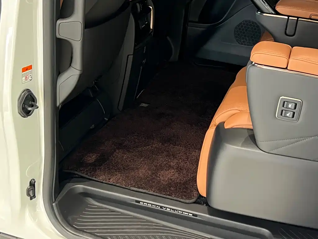 Wilfa 2024 Crown Dual Engine 2.5L Supreme Executive Edition купить на сайте DeffCars