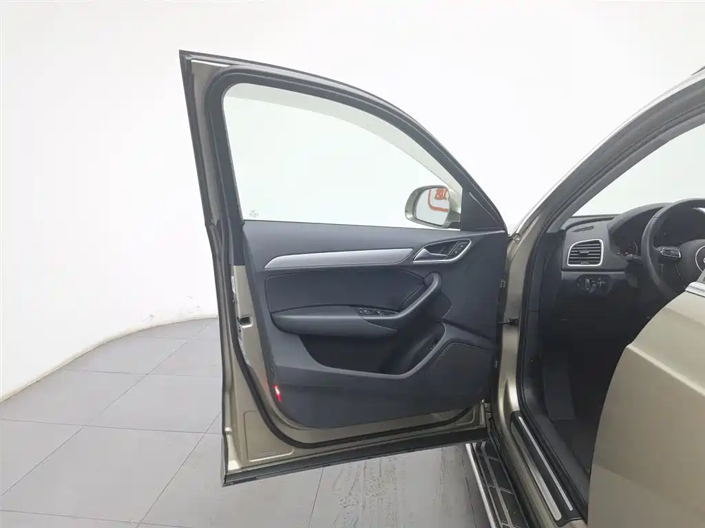 Audi Q3 2017 35 TFSI Fashion купить на сайте DeffCars