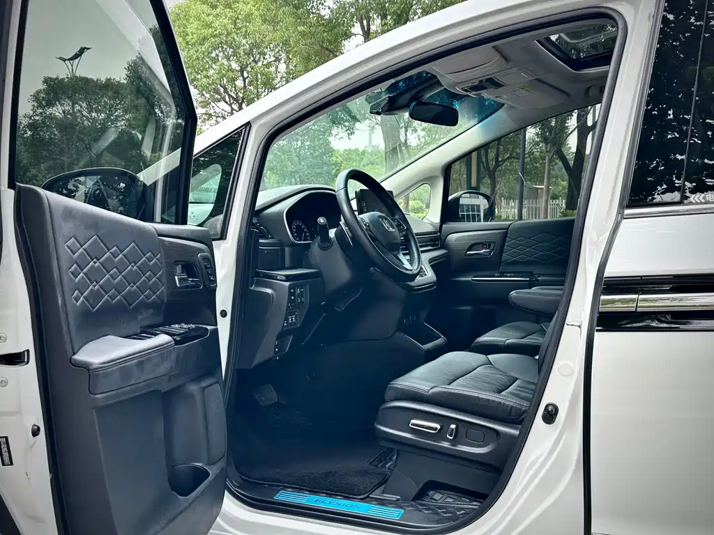 Alison 2022 2.0L e:HEV Extreme Edition купить на сайте DeffCars