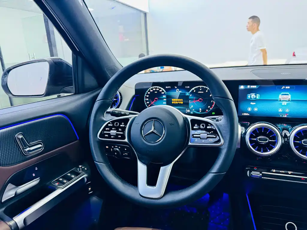 Mercedes GLB 2022 200 Dynamic купить на сайте DeffCars