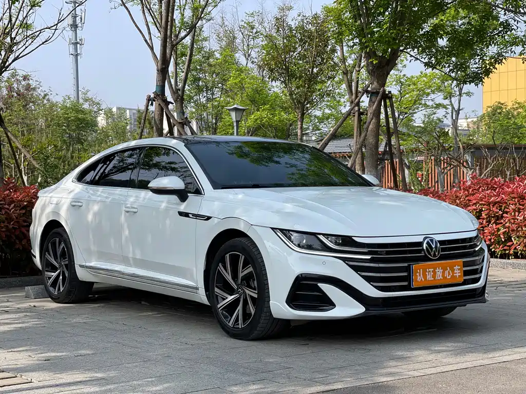 FAW-Volkswagen CC 2025 330TSI dazzling public model купить на сайте DeffCars