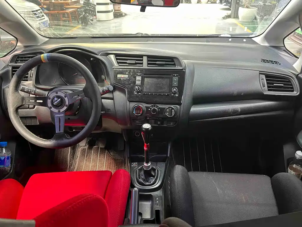 Fit 2018 1.5L manual comfort version купить на сайте DeffCars
