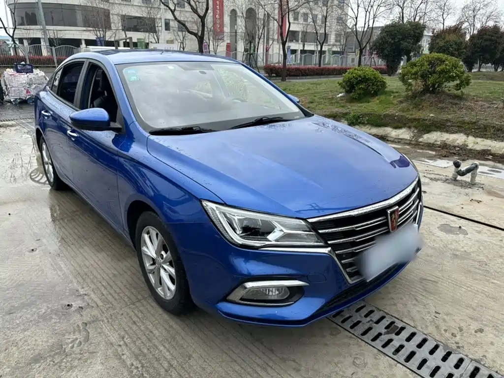 Roewe i5 2019 1.5L Manual 4G Internet Langue Edition купить на сайте DeffCars