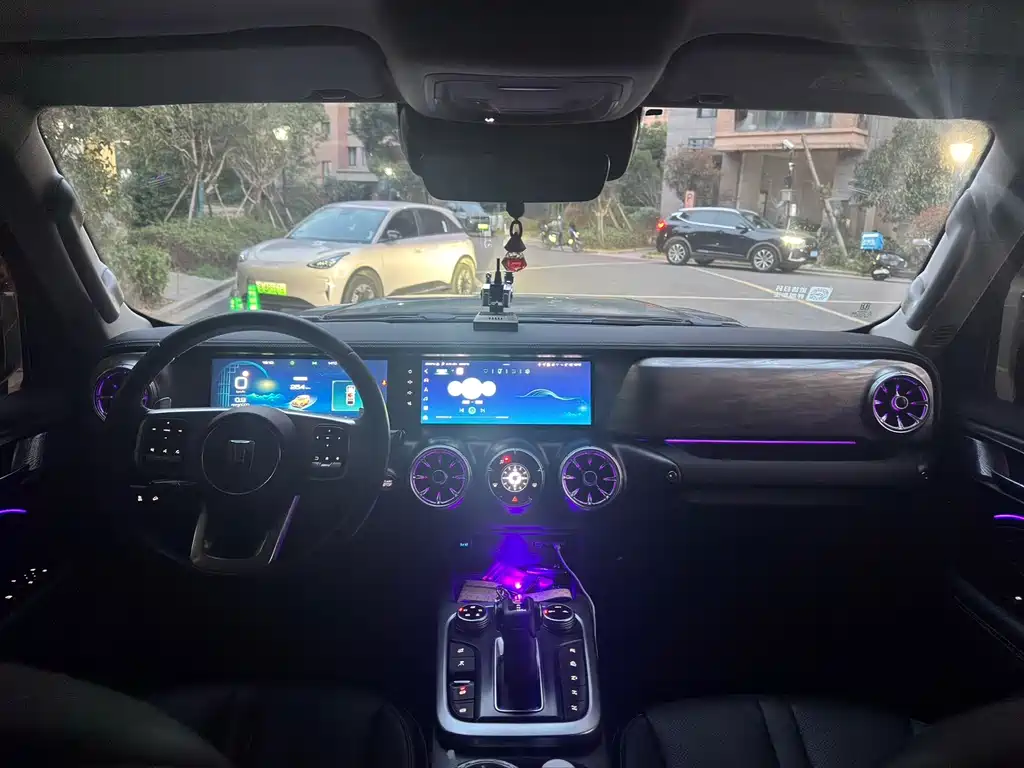 Tank 300 2021 Off-Road Version 2.0T Challenger купить на сайте DeffCars