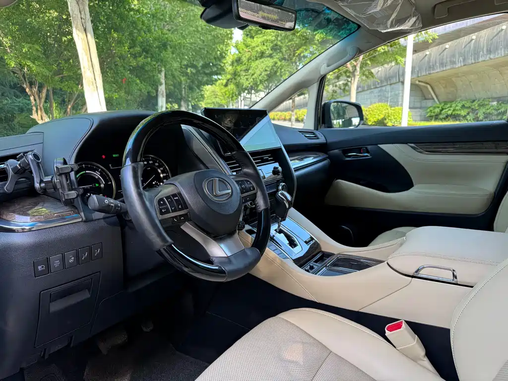 Wilfa 2023 Crown Dual Engine 2.5L HV Premium Edition купить на сайте DeffCars