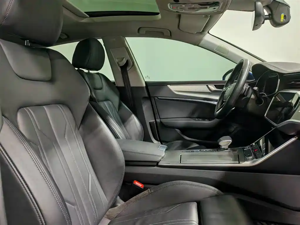 Audi A7 2021 45 TFSI Premium Selection купить на сайте DeffCars