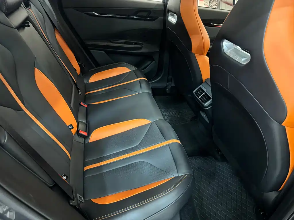 Changan UNI-V 2024 1.5T exclusive model купить на сайте DeffCars