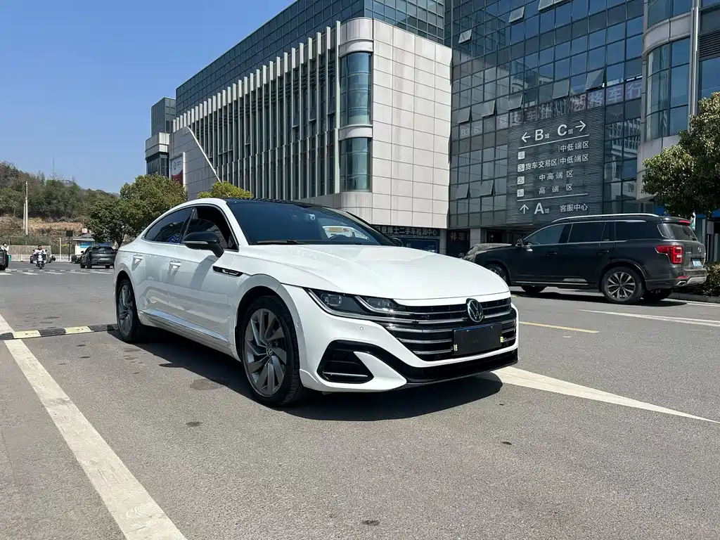 FAW-Volkswagen CC 2024 380TSI eye-catching version купить на сайте DeffCars