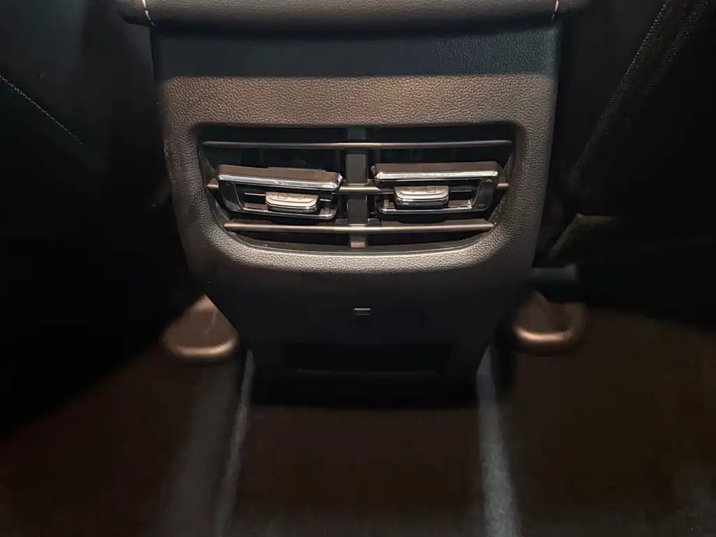 Haval M6 2021 PLUS 1.5T DCT luxury smart connected model купить на сайте DeffCars