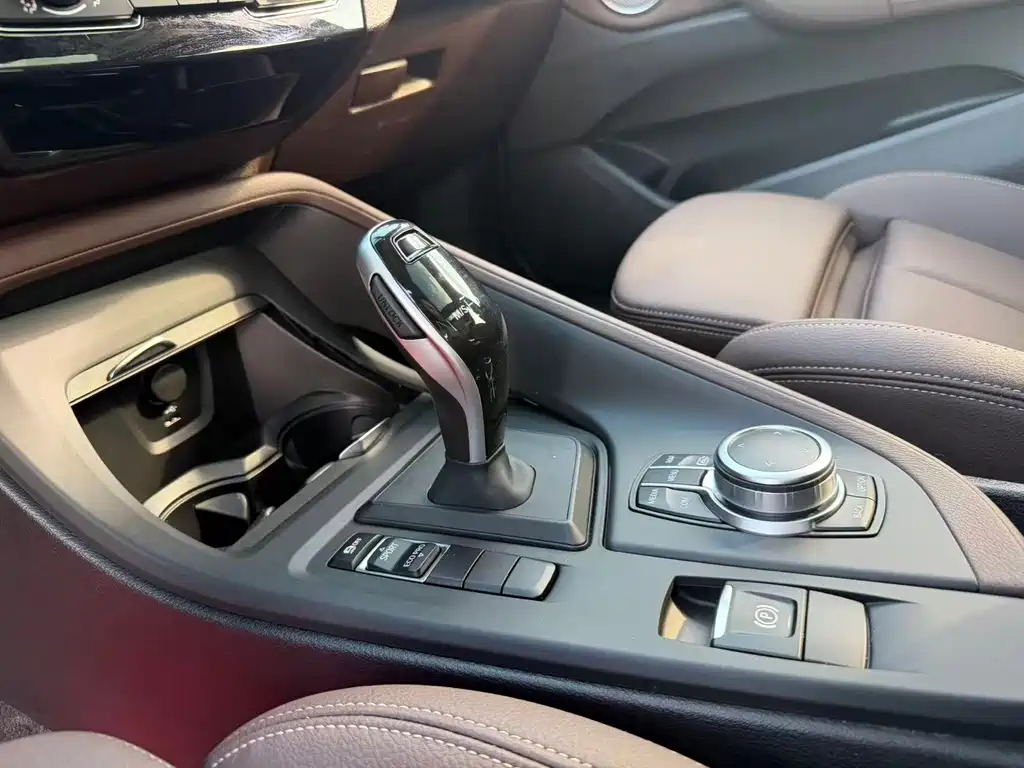 BMW X1 sDrive20Li sleek 2022 купить на сайте DeffCars