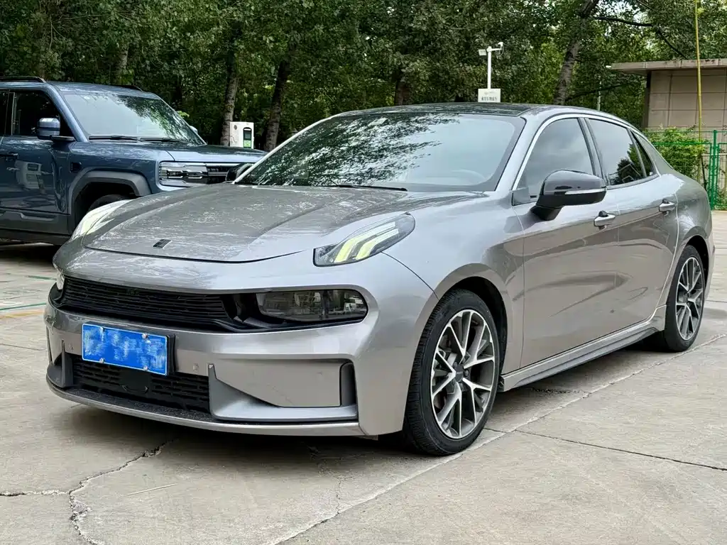 Lynk & Co 03 2022 model 2.0TD DCT Power Pro купить по цене 2 263 818 ₽  на сайте DeffCars