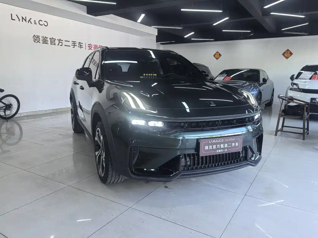 Lynk & Co 06 2023 Remix 1.5T Hero купить на сайте DeffCars