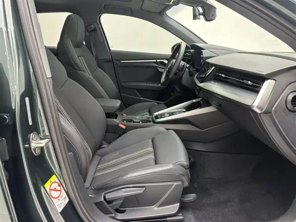 Audi A3 2021 A3L Limousine 35 TFSI Fashionable and Sporty купить на сайте DeffCars