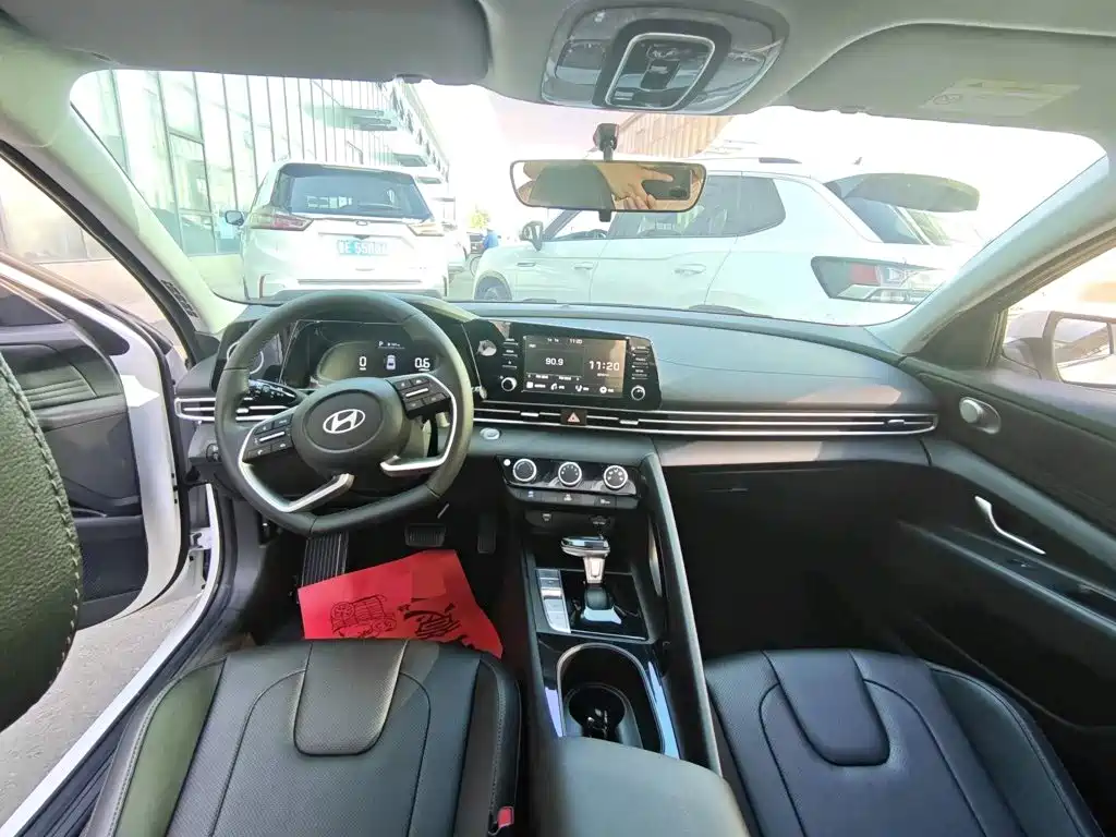 Elantra 2023 1.5L CVT GLS Leading Edition купить на сайте DeffCars