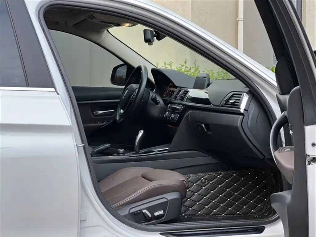 BMW 3 Series 2018 320Li Fashion Model купить на сайте DeffCars