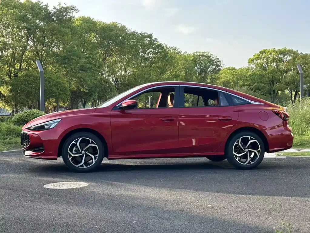 MG5 2025 300TGI Global Flagship Edition купить на сайте DeffCars