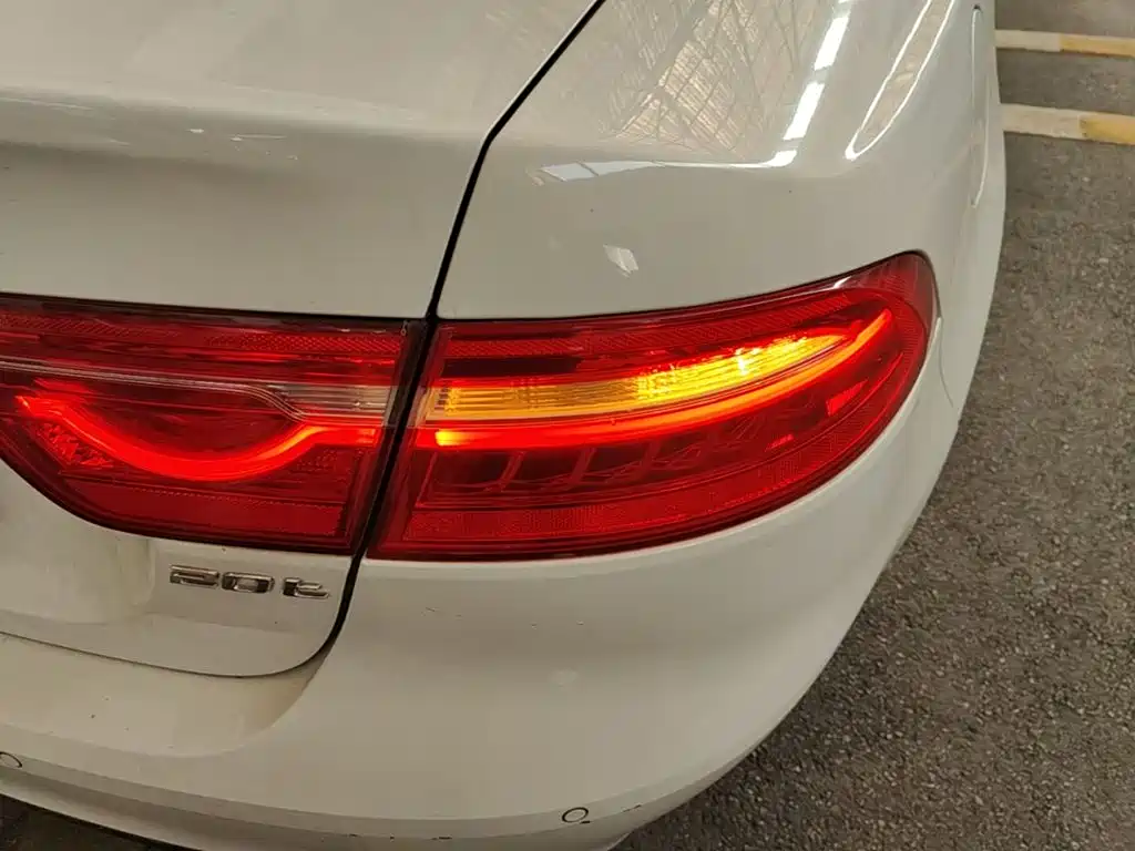 Jaguar XEL 2019 2.0T 200PS Exclusive Edition купить на сайте DeffCars