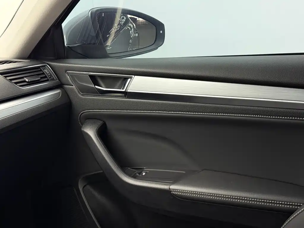 Superb 2023 TSI280 DSG Exclusive Edition купить на сайте DeffCars