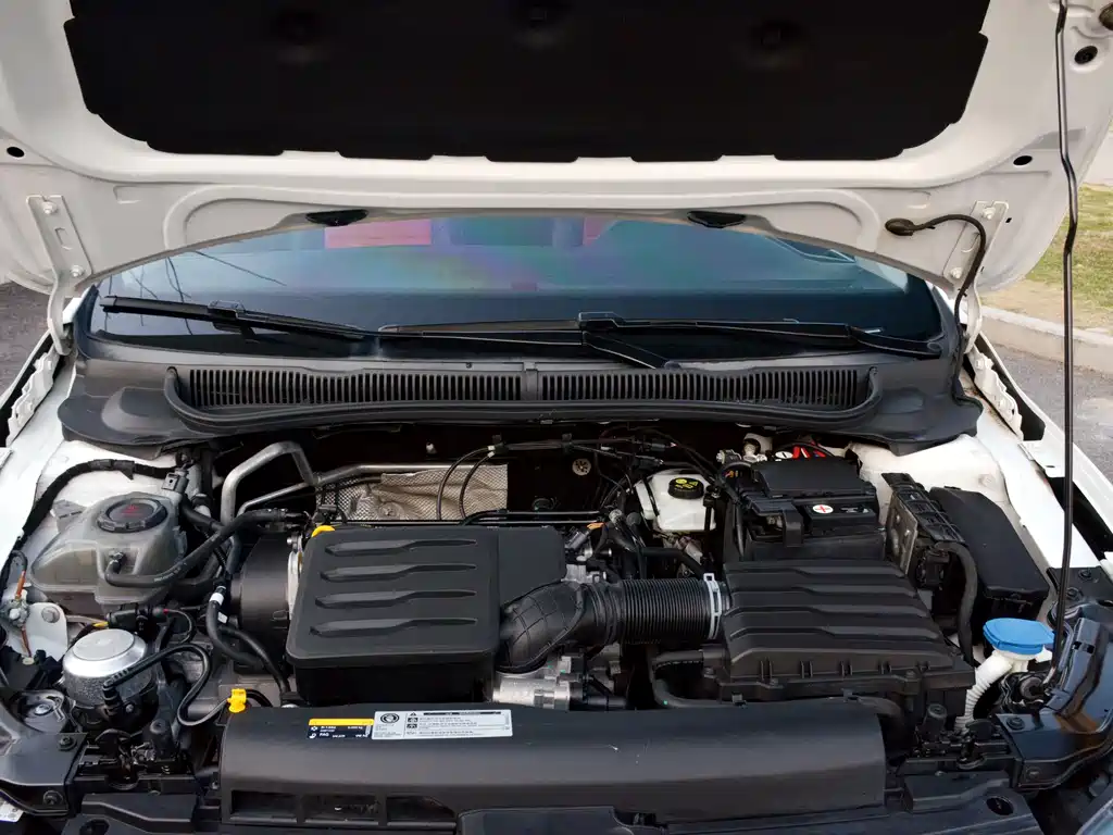 Polo 2021 Plus 1.5L Automatic Panoramic Enjoyment Edition купить на сайте DeffCars