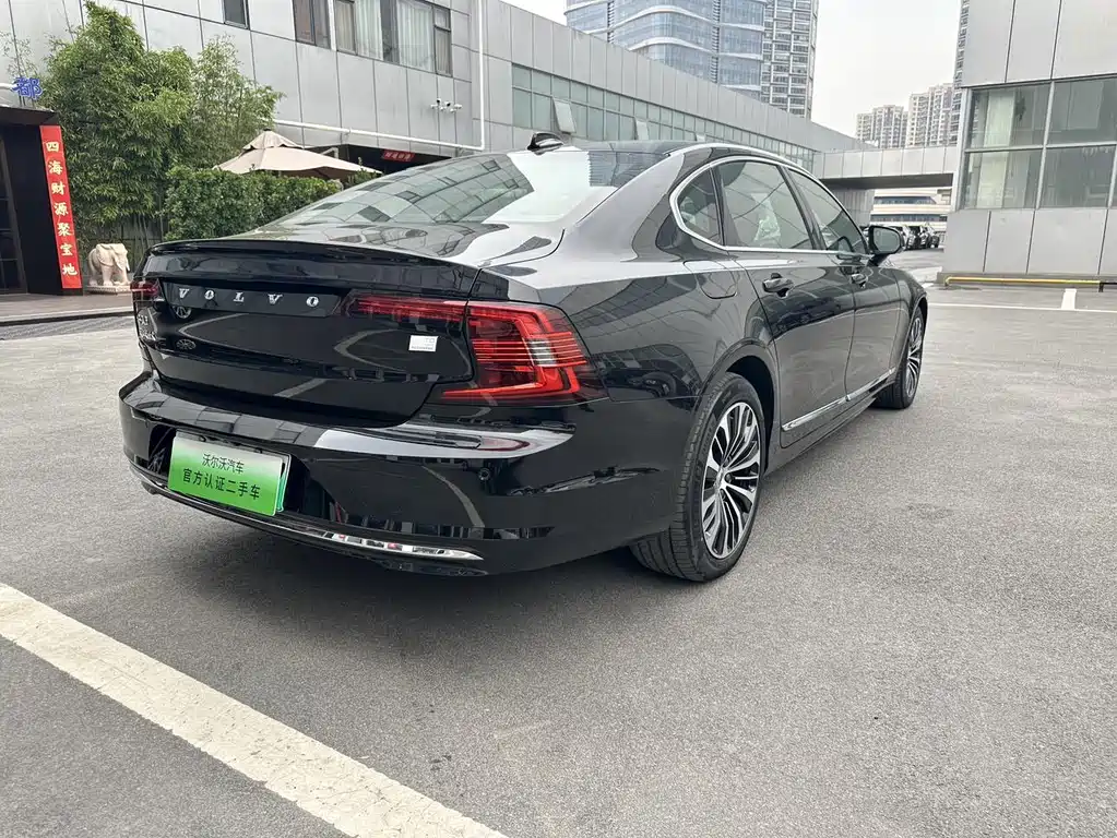 Volvo S90 plug-in hybrid 2024 plug-in hybrid four-wheel drive long range Zhiyi luxury version купить на сайте DeffCars
