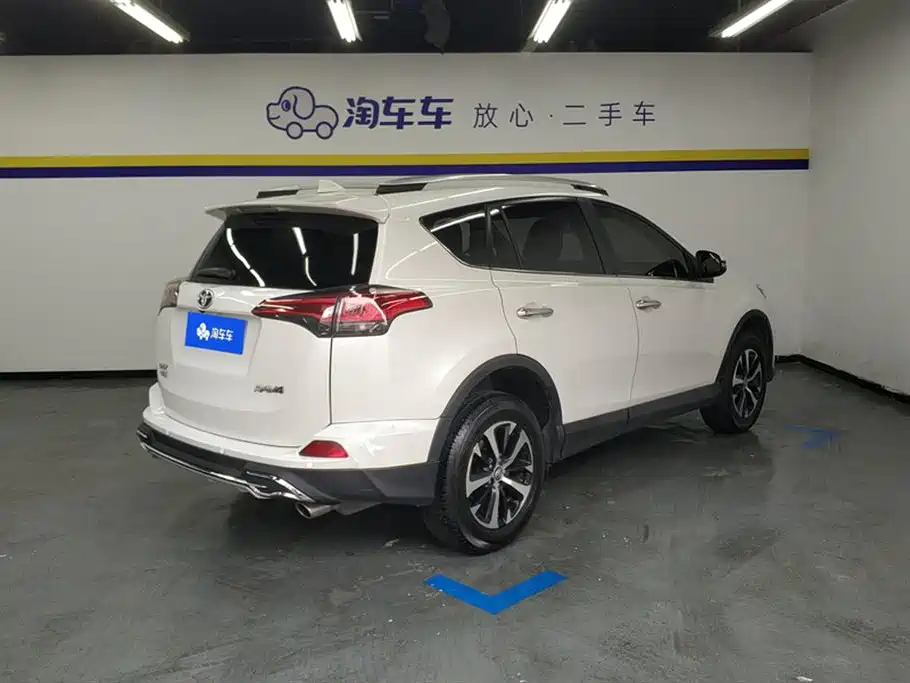 RAV4 Rongfang 2016 2.0L CVT two-wheel drive fashion version National V купить на сайте DeffCars