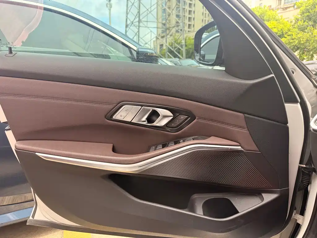 BMW 3 Series 2021 325i M Sports Package купить на сайте DeffCars