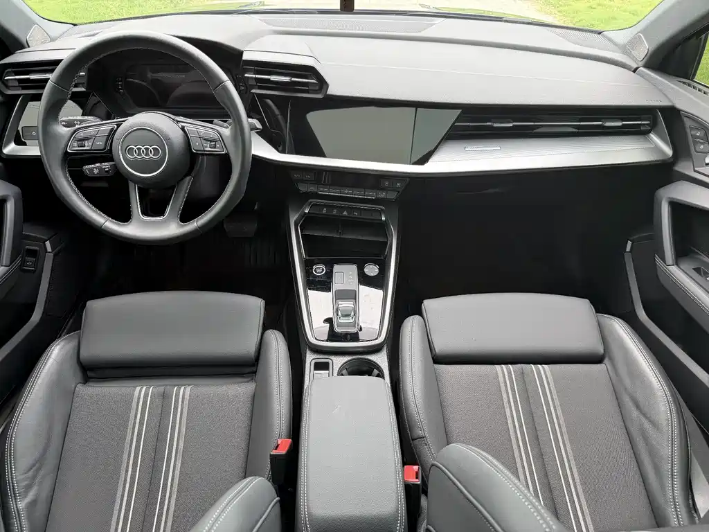 Audi A3 2024 Sportback 35 TFSI stylish and sporty купить на сайте DeffCars