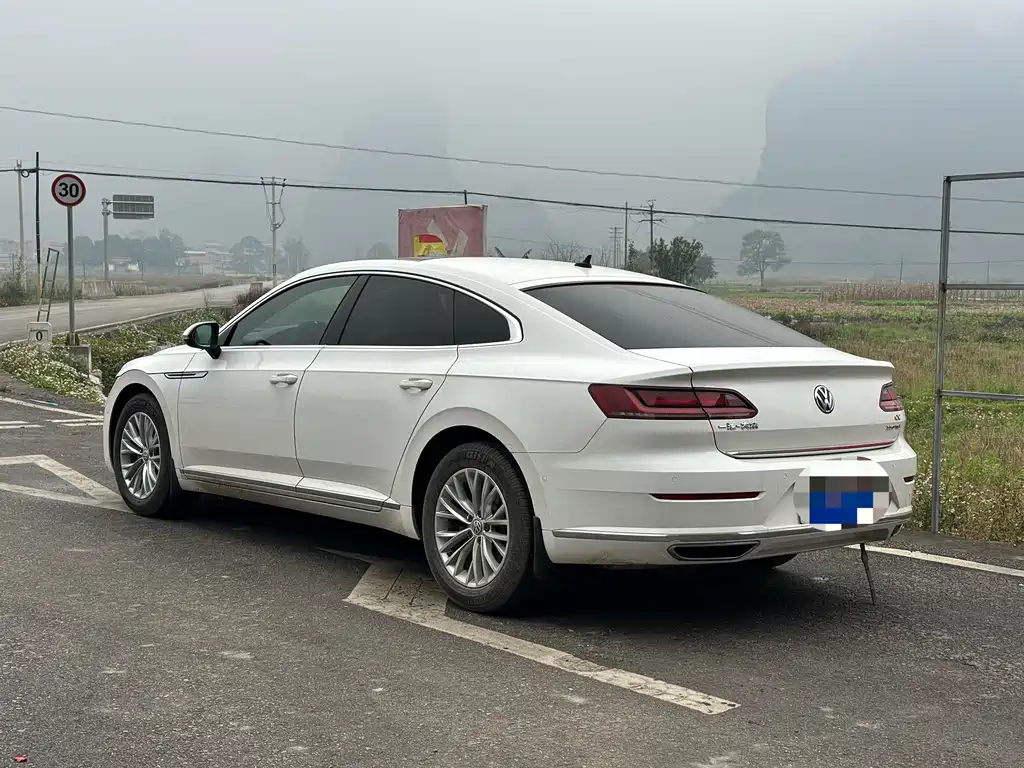 FAW-Volkswagen CC 2019 330TSI Charming Edition National VI купить на сайте DeffCars