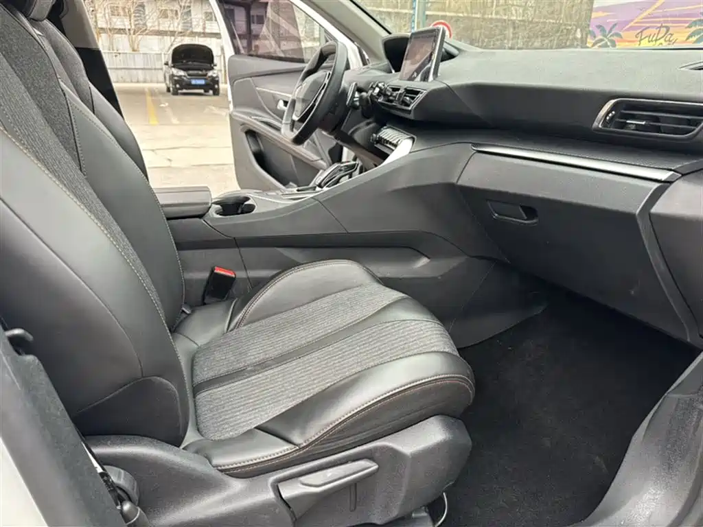Peugeot 5008 2019 380THP 7-seater Elite Edition купить на сайте DeffCars